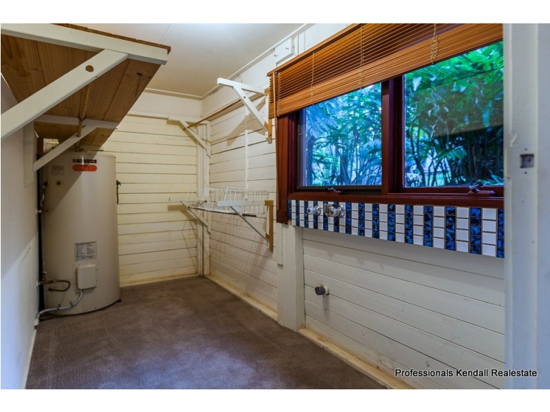 16 Ocean View Parade, Tamborine Mountain QLD 4272