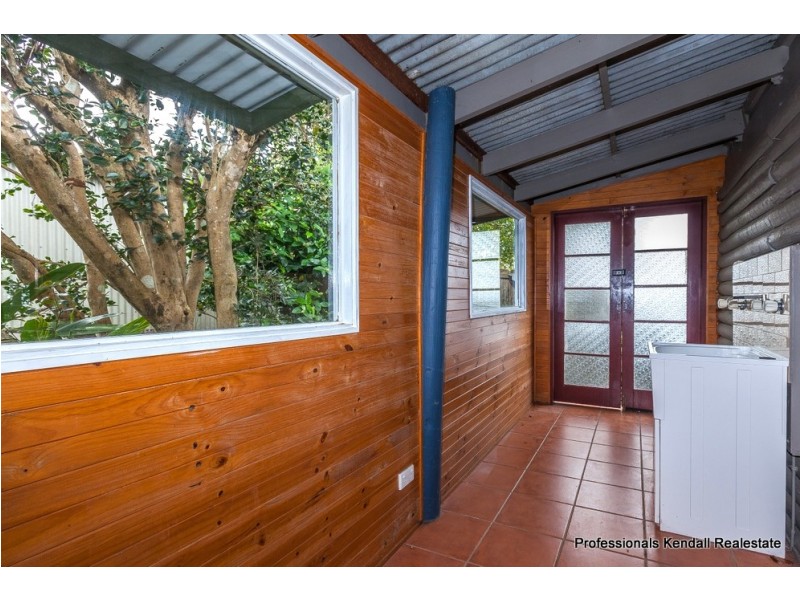 16 Ocean View Parade, Tamborine Mountain QLD 4272