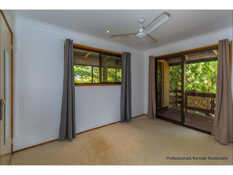 60 Kinabalu Drive, Tamborine Mountain QLD 4272