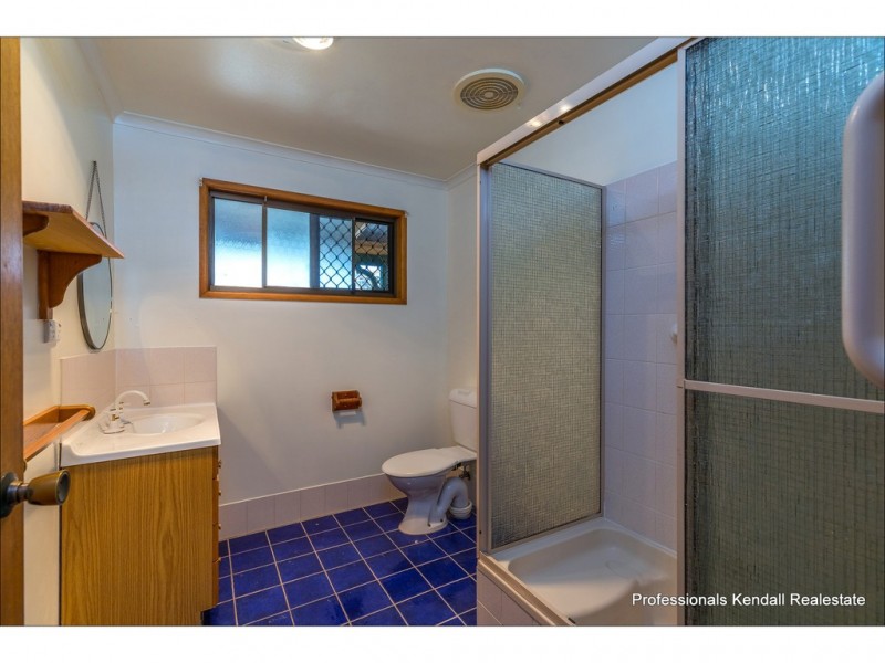 60 Kinabalu Drive, Tamborine Mountain QLD 4272