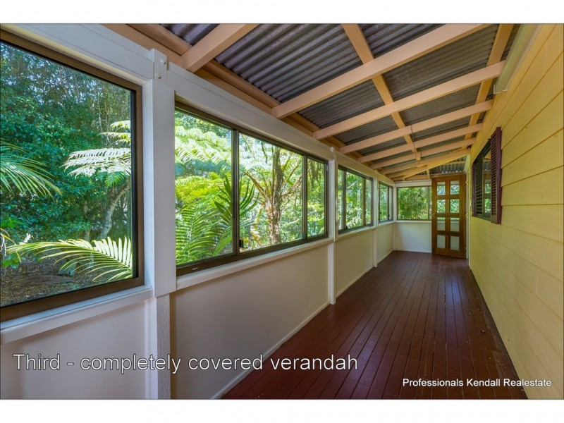 60 Kinabalu Drive, Tamborine Mountain QLD 4272