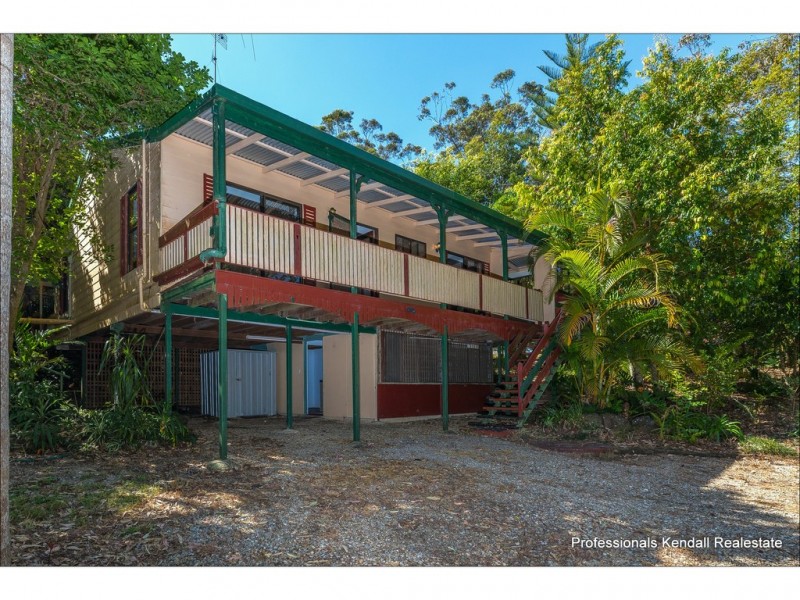 60 Kinabalu Drive, Tamborine Mountain QLD 4272