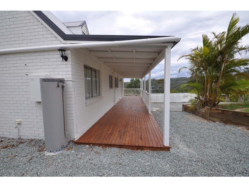 69 Magnetic Drive, Eagle Heights QLD 4271