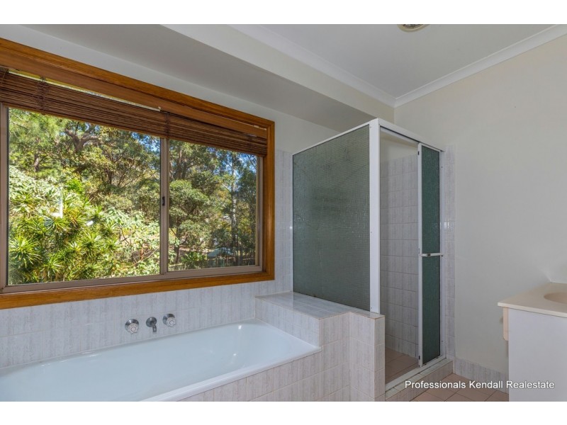 20 Demavend Drive, Tamborine Mountain QLD 4272