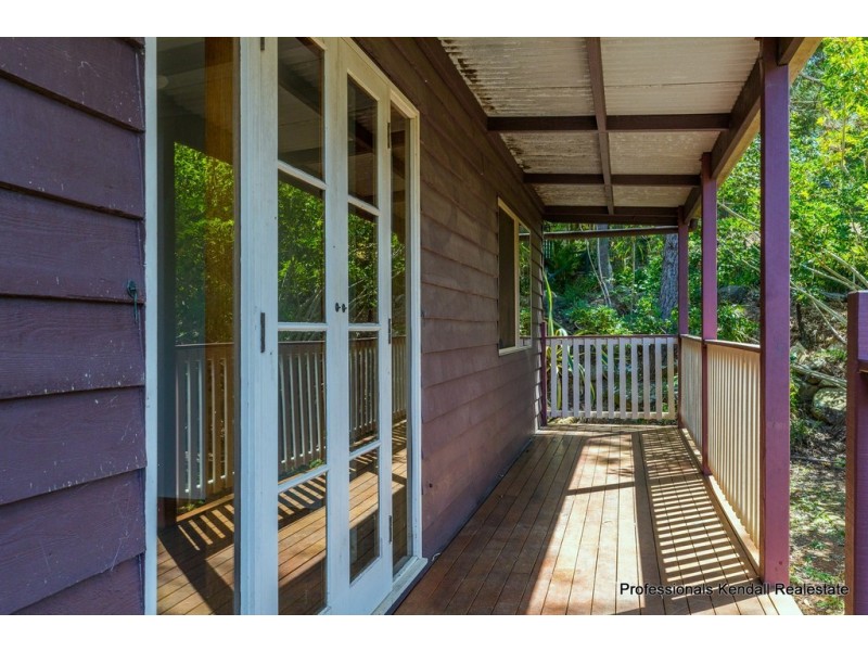 20 Demavend Drive, Tamborine Mountain QLD 4272