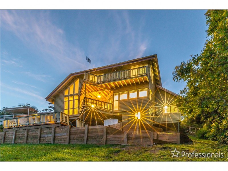 111 Guanaba Road, Tamborine Mountain QLD 4272