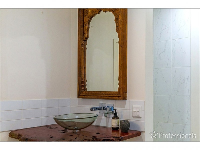 111 Guanaba Road, Tamborine Mountain QLD 4272