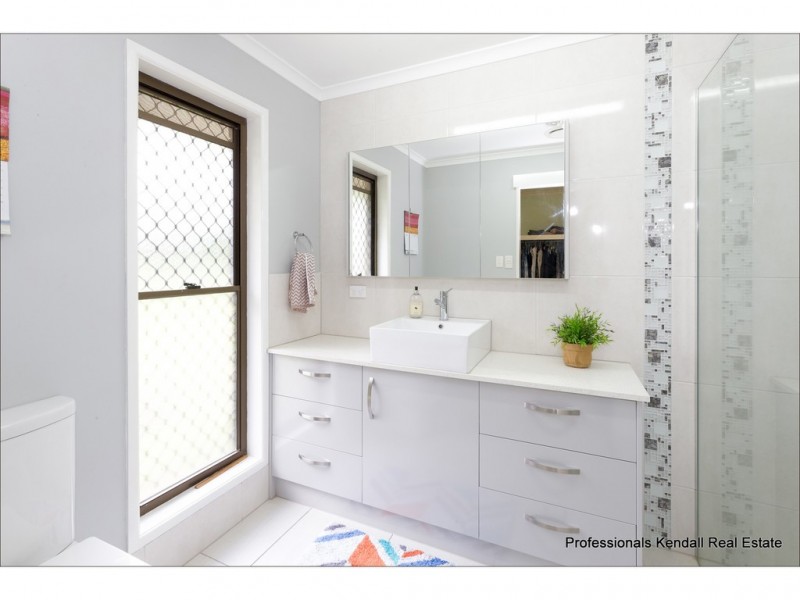 49-51 Licuala Drive, Tamborine Mountain QLD 4272