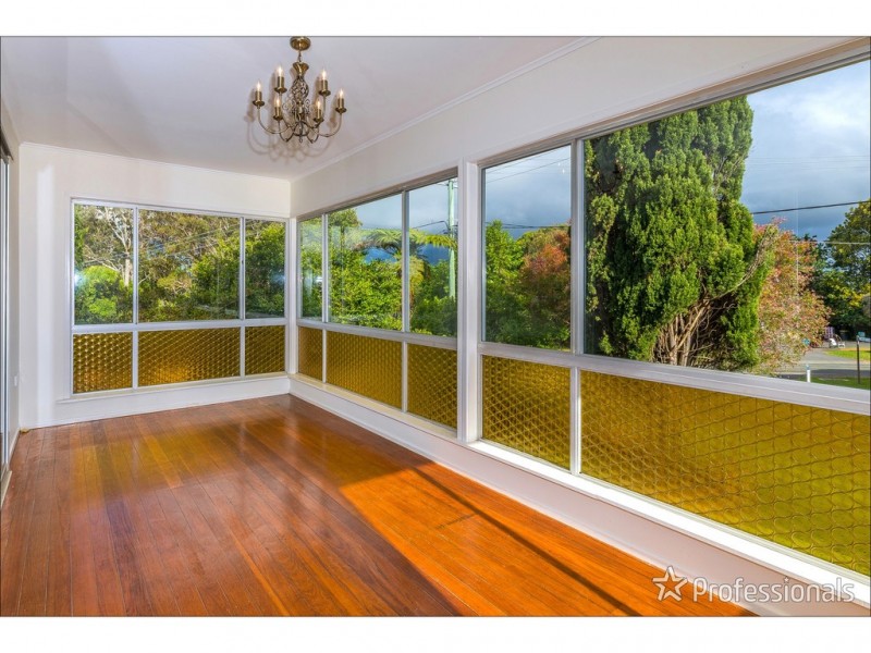 1 Manitzky Road, Tamborine Mountain QLD 4272