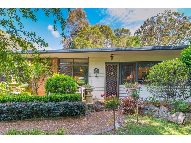 137139 Beacon Road, Tamborine Mountain QLD 4272 Professionals