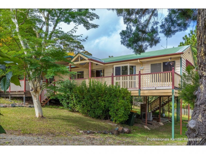 22 Tolima Drive, Tamborine Mountain QLD 4272