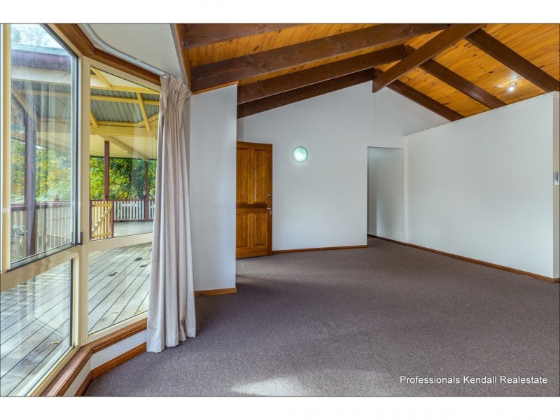 22 Tolima Drive, Tamborine Mountain QLD 4272