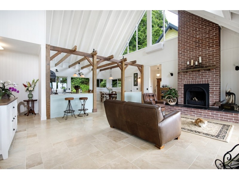 107 The Shelf Road, Tamborine Mountain QLD 4272