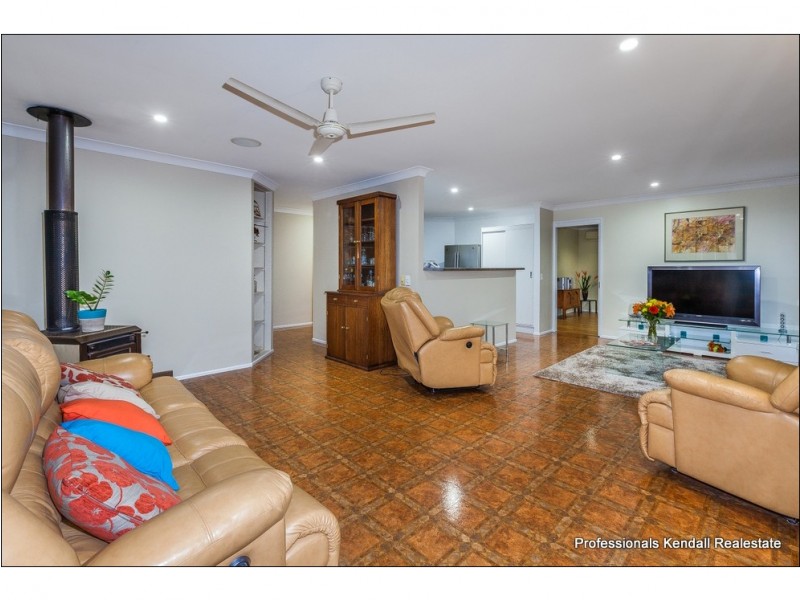 9 Saguaro Court, Tamborine Mountain QLD 4272