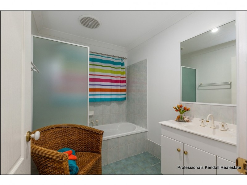 9 Saguaro Court, Tamborine Mountain QLD 4272