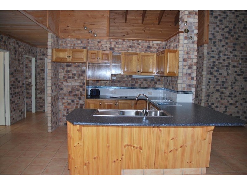 9 Winema Drive, North Tamborine QLD 4272