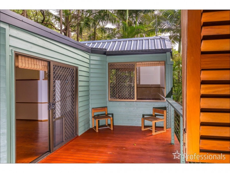 5 Kinabalu Drive, Tamborine Mountain QLD 4272