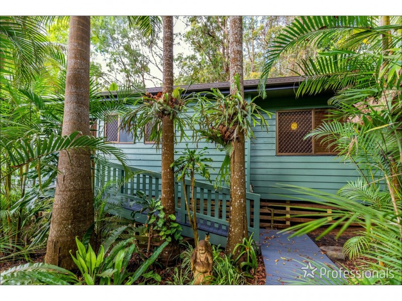 5 Kinabalu Drive, Tamborine Mountain QLD 4272