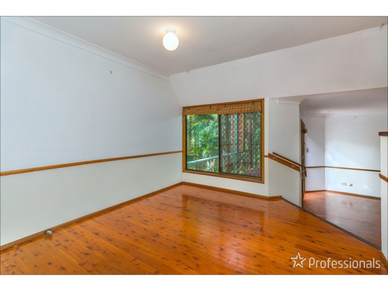 5 Kinabalu Drive, Tamborine Mountain QLD 4272