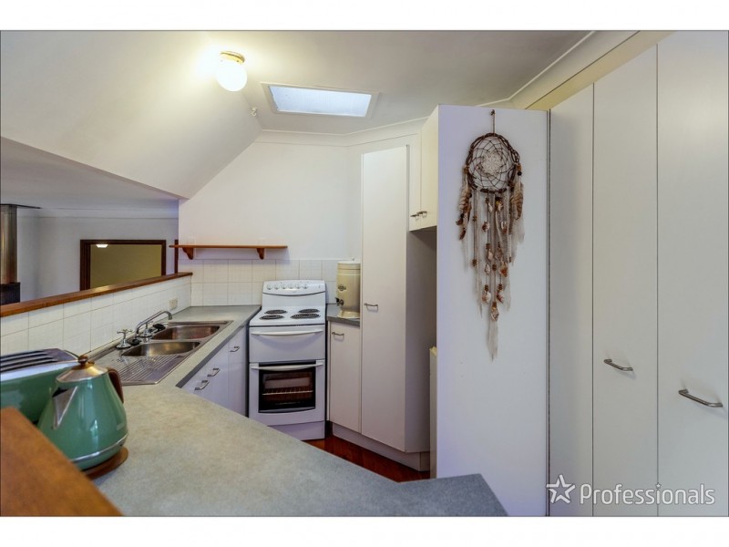 5 Kinabalu Drive, Tamborine Mountain QLD 4272