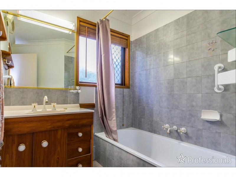5 Kinabalu Drive, Tamborine Mountain QLD 4272