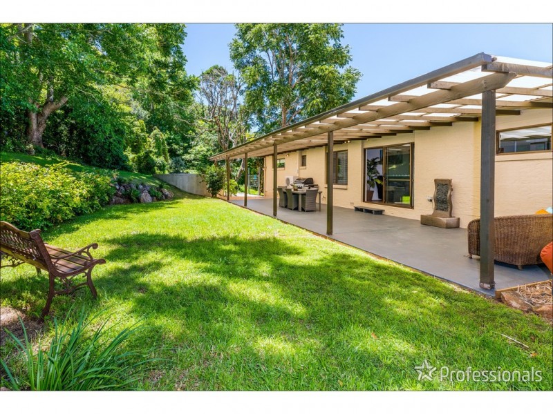 12 Carey Parade, Tamborine Mountain QLD 4272