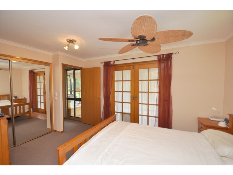 69 Kinabalu Drive, Tamborine Mountain QLD 4272