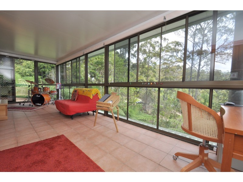 69 Kinabalu Drive, Tamborine Mountain QLD 4272