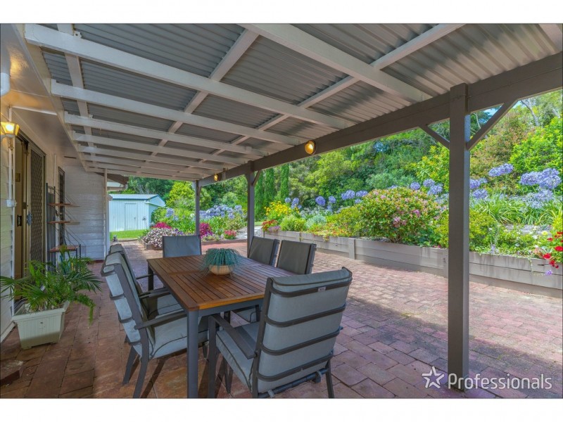 50 Kootenai Drive, Tamborine Mountain QLD 4272