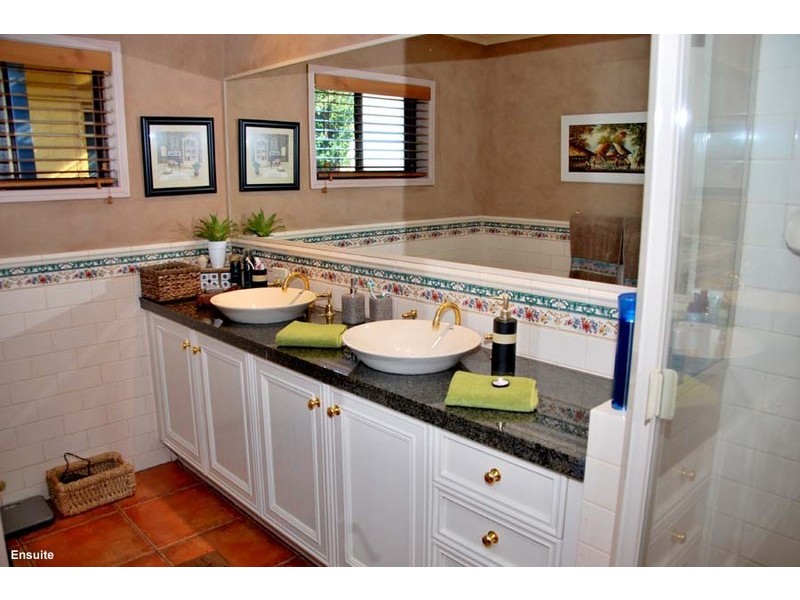 Eagle Heights QLD 4271