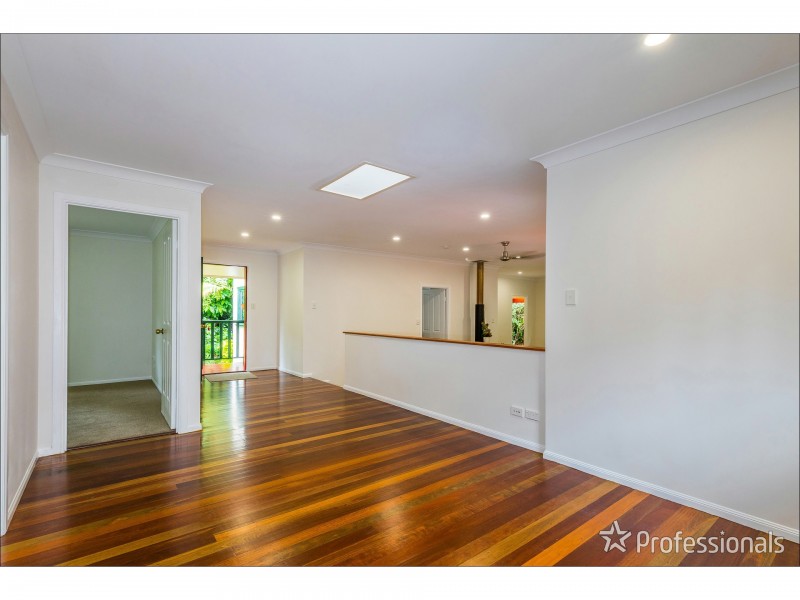 42 Dapsang Drive, Tamborine Mountain QLD 4272