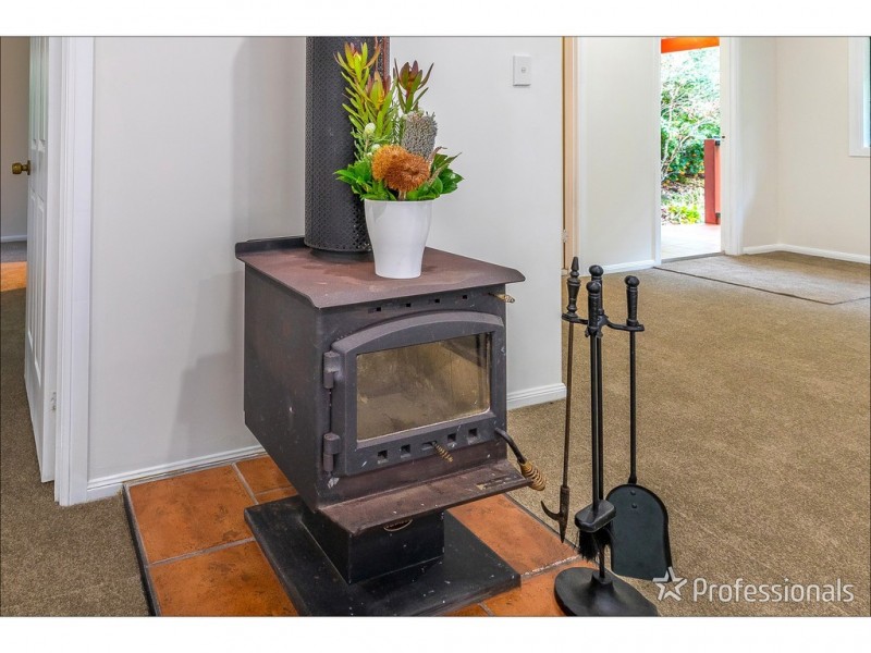 42 Dapsang Drive, Tamborine Mountain QLD 4272