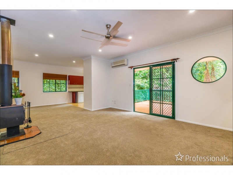 42 Dapsang Drive, Tamborine Mountain QLD 4272