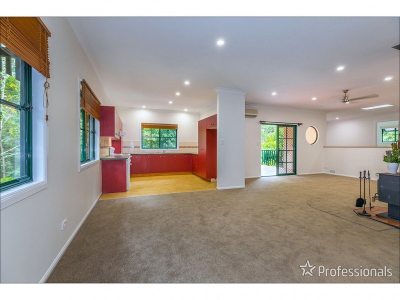 42 Dapsang Drive, Tamborine Mountain QLD 4272