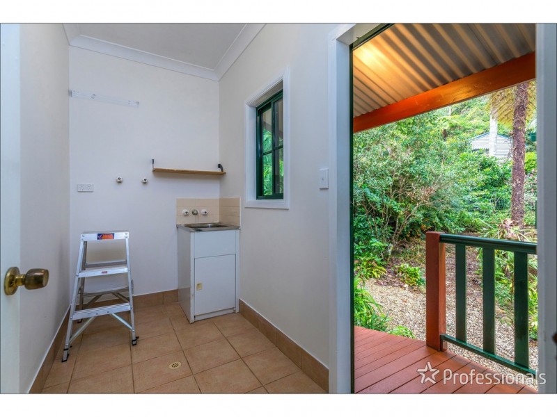 42 Dapsang Drive, Tamborine Mountain QLD 4272