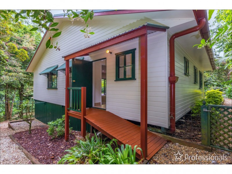 42 Dapsang Drive, Tamborine Mountain QLD 4272