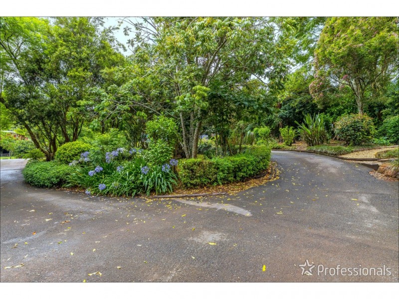 42 Dapsang Drive, Tamborine Mountain QLD 4272