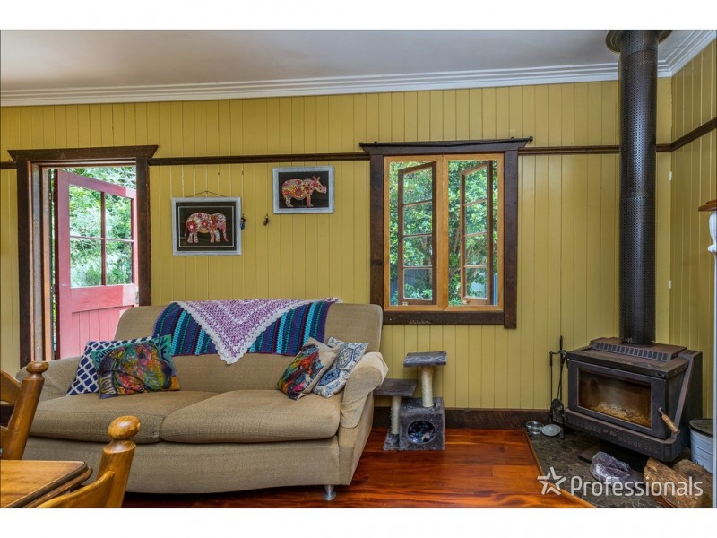 26 Yuulong Road, Tamborine Mountain QLD 4272