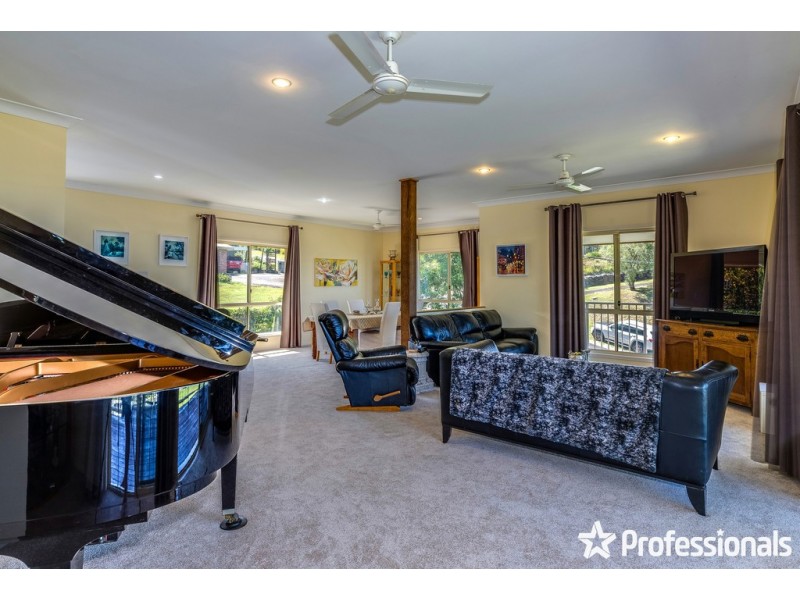 8-10 Flores Court, Tamborine Mountain QLD 4272