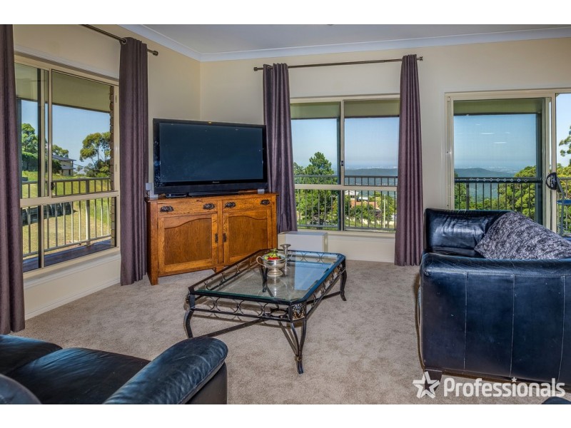 8-10 Flores Court, Tamborine Mountain QLD 4272