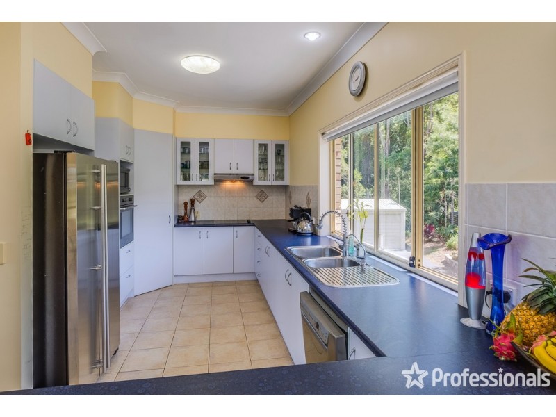 8-10 Flores Court, Tamborine Mountain QLD 4272
