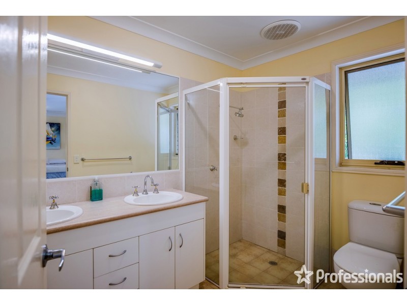 8-10 Flores Court, Tamborine Mountain QLD 4272