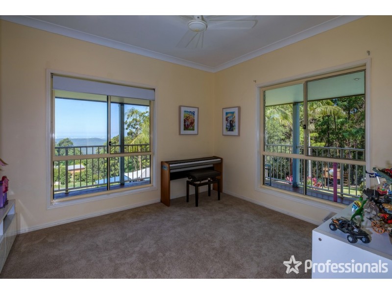 8-10 Flores Court, Tamborine Mountain QLD 4272