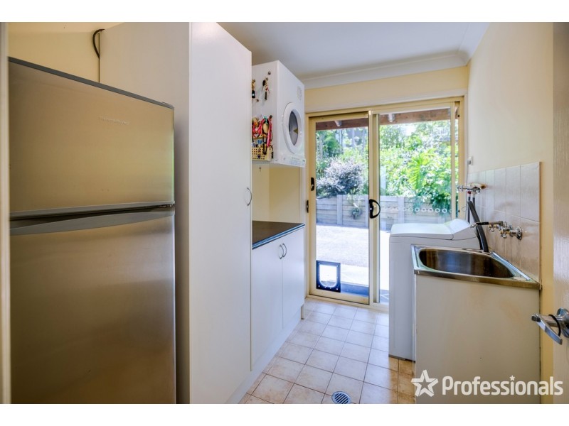 8-10 Flores Court, Tamborine Mountain QLD 4272