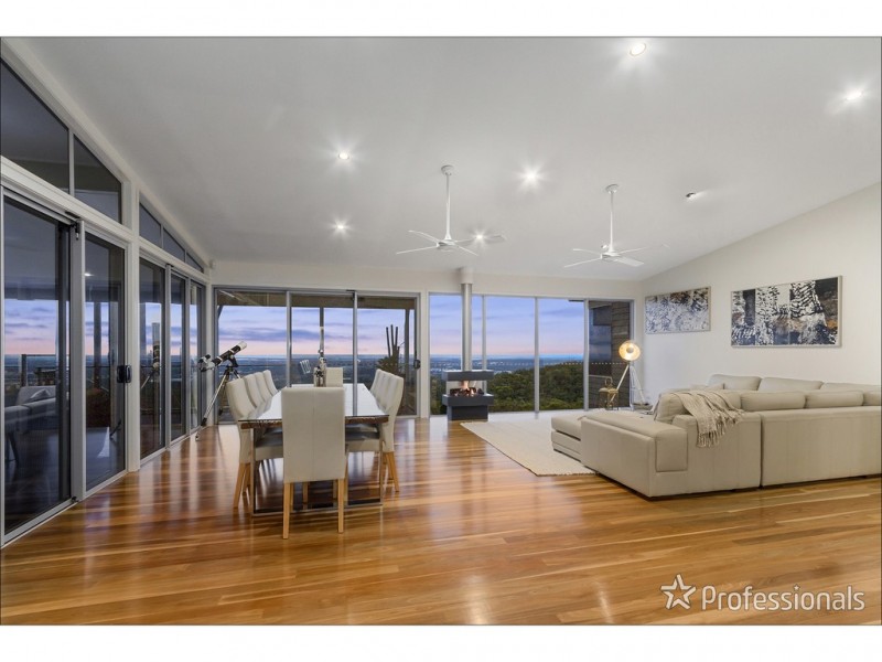 302 Wongawallan Drive, Wongawallan QLD 4210