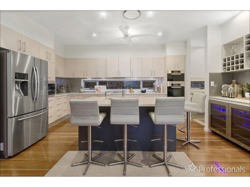 302 Wongawallan Drive, Wongawallan QLD 4210