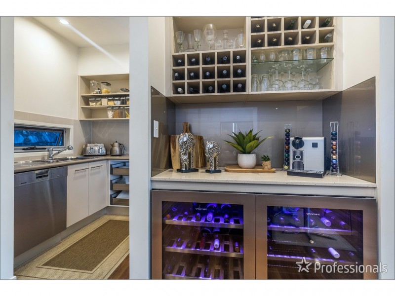 302 Wongawallan Drive, Wongawallan QLD 4210