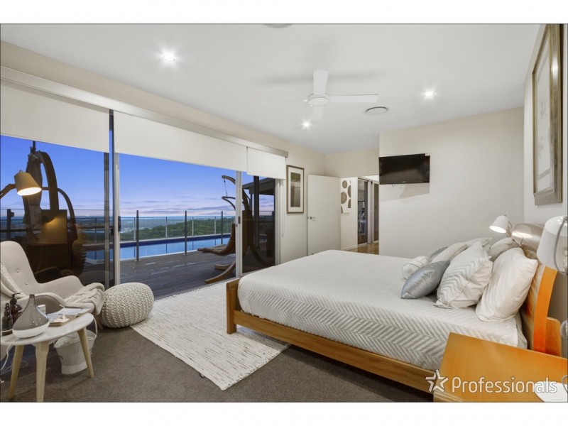 302 Wongawallan Drive, Wongawallan QLD 4210