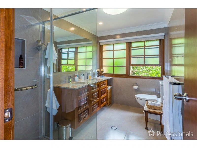 1-5 Lookout Parade, Tamborine Mountain QLD 4272