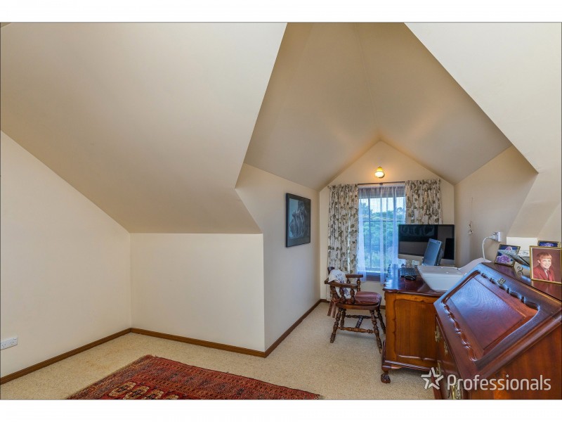 1-5 Lookout Parade, Tamborine Mountain QLD 4272